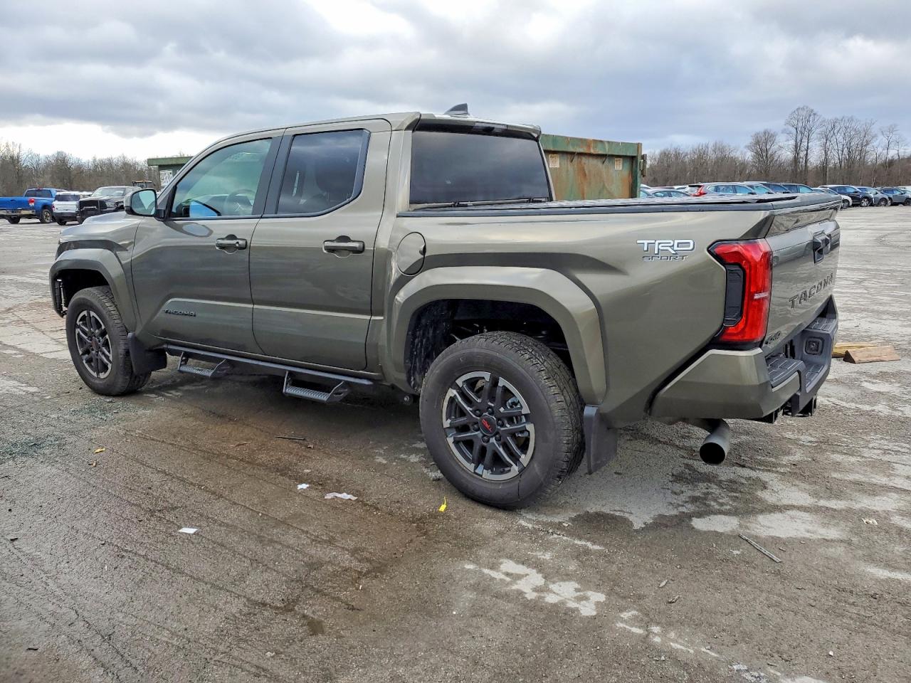 2025 TOYOTA TACOMA DOUBLE CAB photo 2