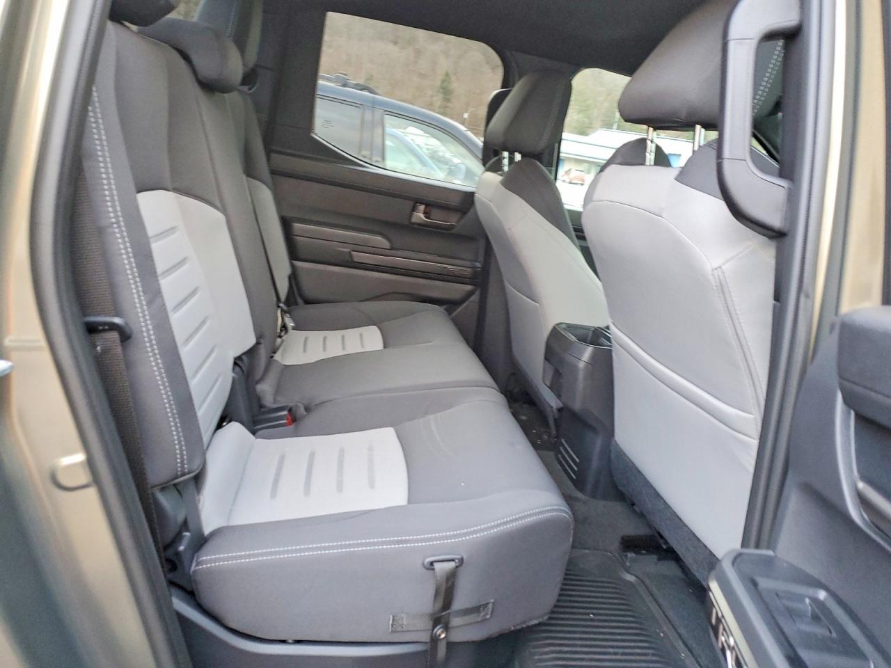 2025 TOYOTA TACOMA DOUBLE CAB photo 10