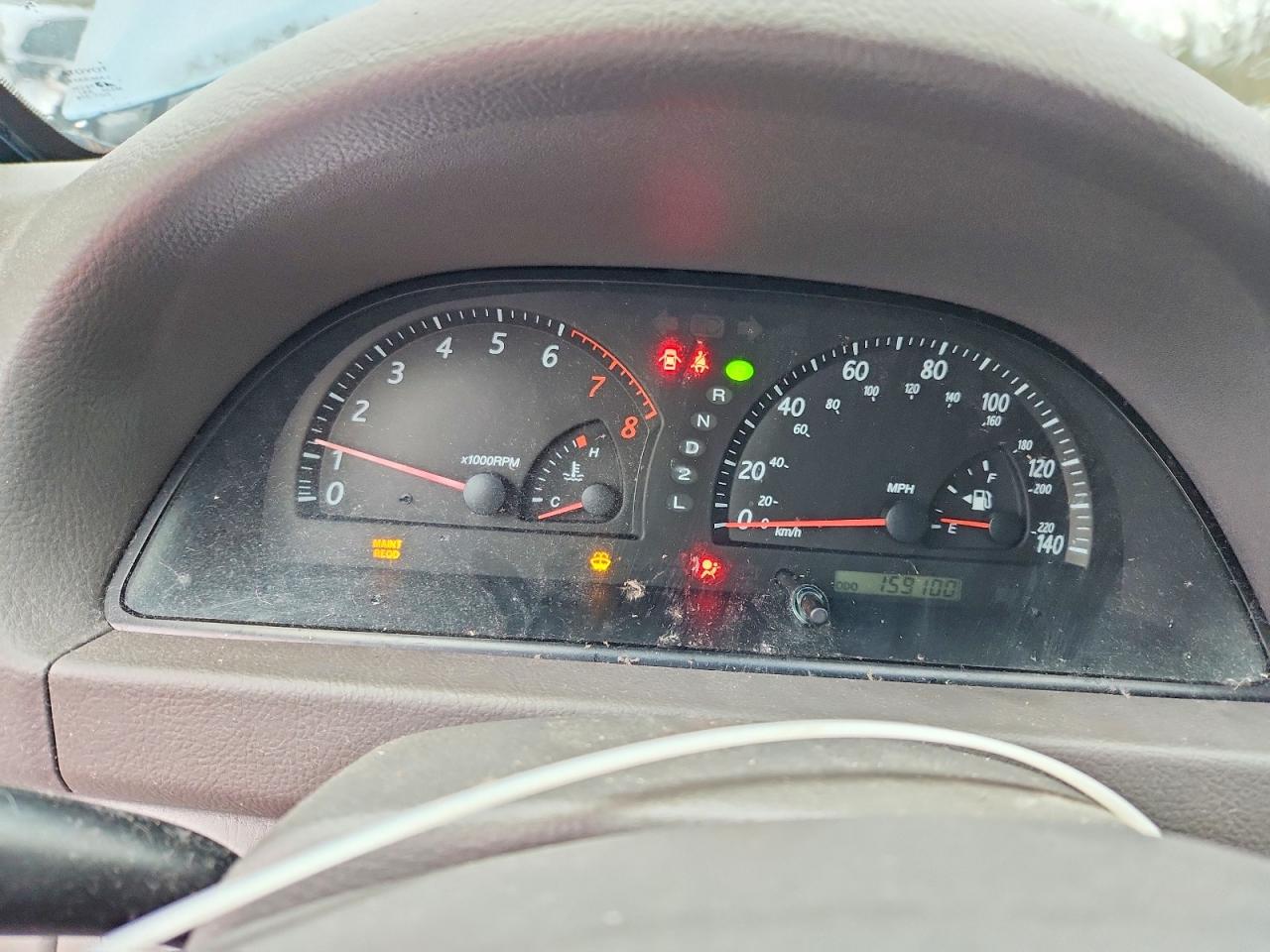 2004 TOYOTA CAMRY LE photo 9