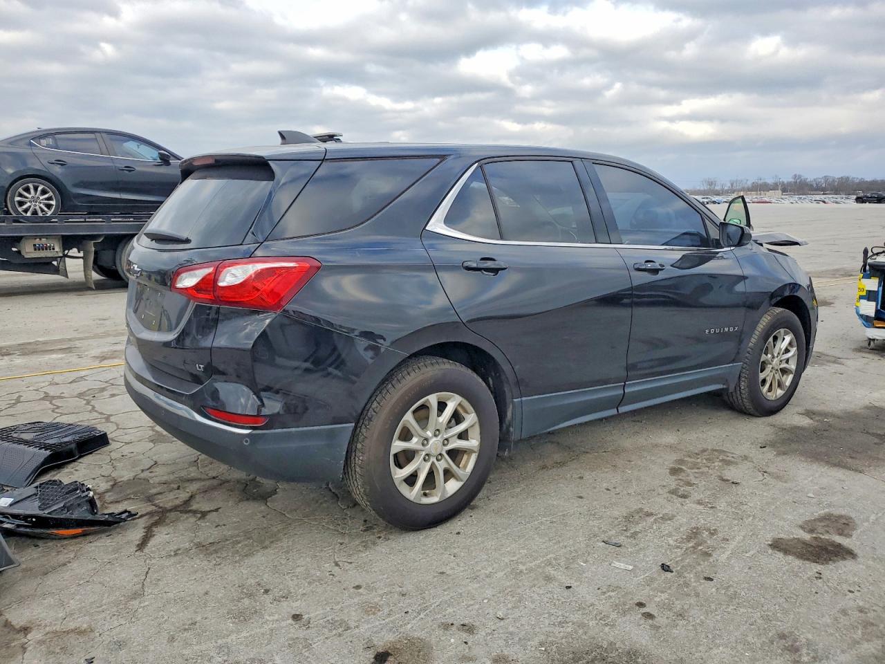 2020 CHEVROLET EQUINOX LT photo 3