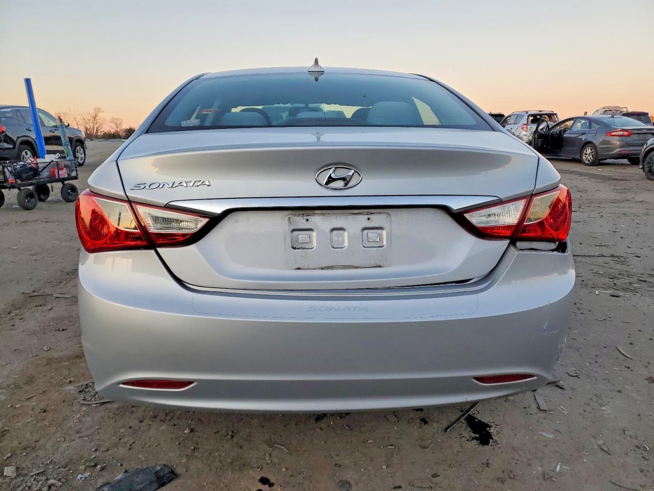 2013 HYUNDAI SONATA GLS photo 6