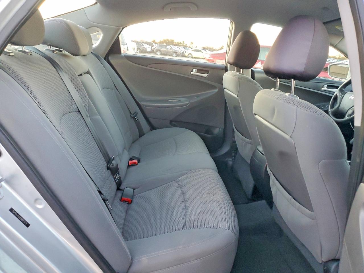 2013 HYUNDAI SONATA GLS photo 10