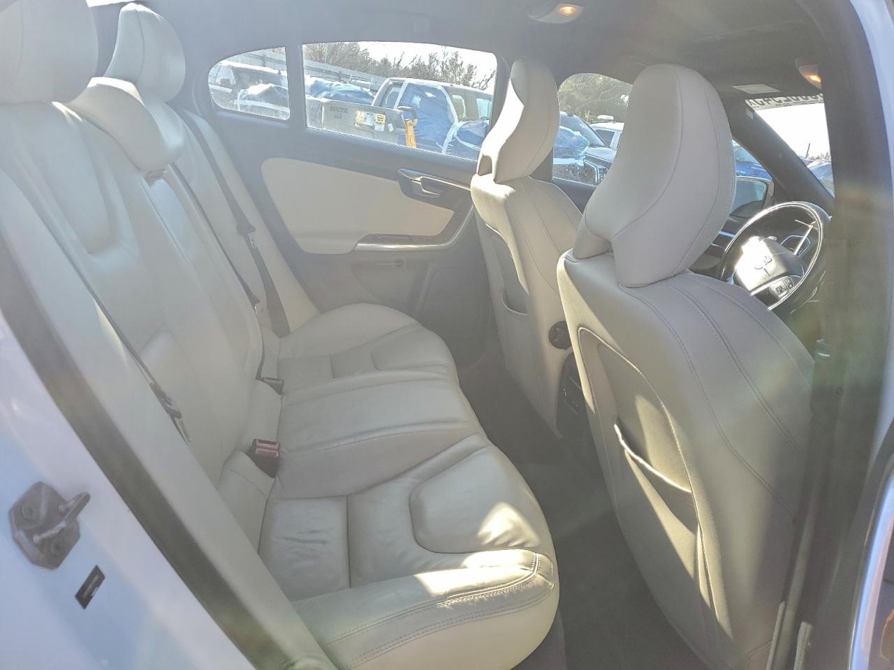 2015 VOLVO S60 PLATINUM photo 10