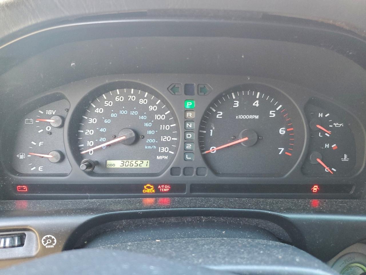 2001 TOYOTA LAND CRUISER photo 9