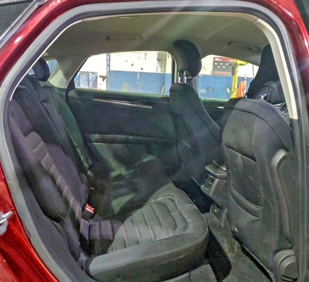 2013 FORD FUSION SE photo 19