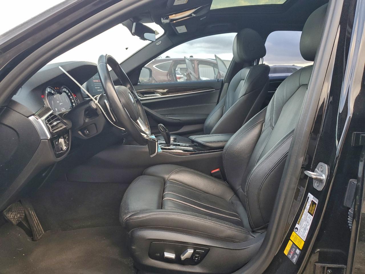 2018 BMW 530E photo 13