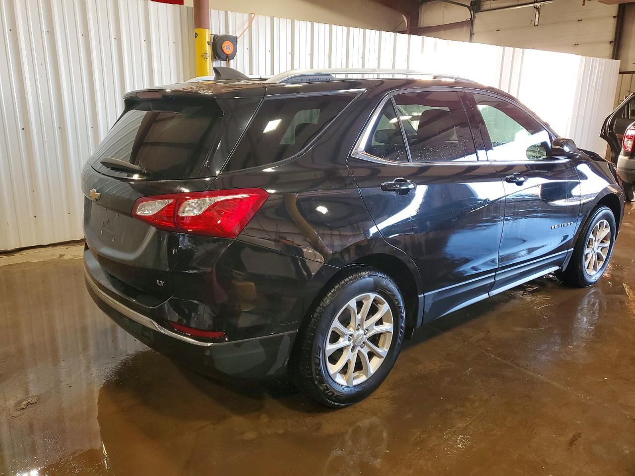 2018 CHEVROLET EQUINOX LT photo 3