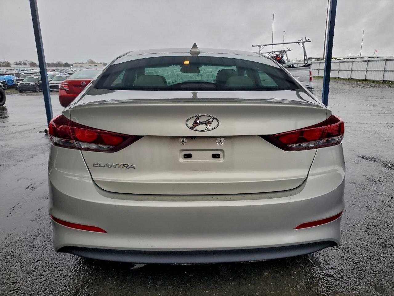 2017 HYUNDAI ELANTRA SE photo 6