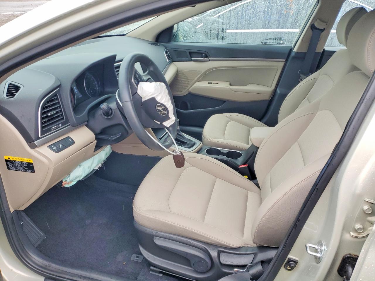 2017 HYUNDAI ELANTRA SE photo 7