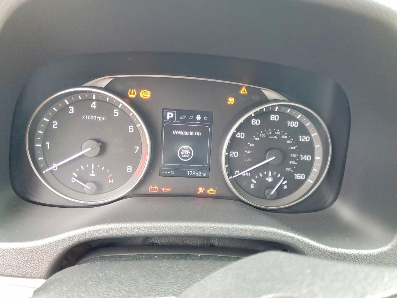2017 HYUNDAI ELANTRA SE photo 9