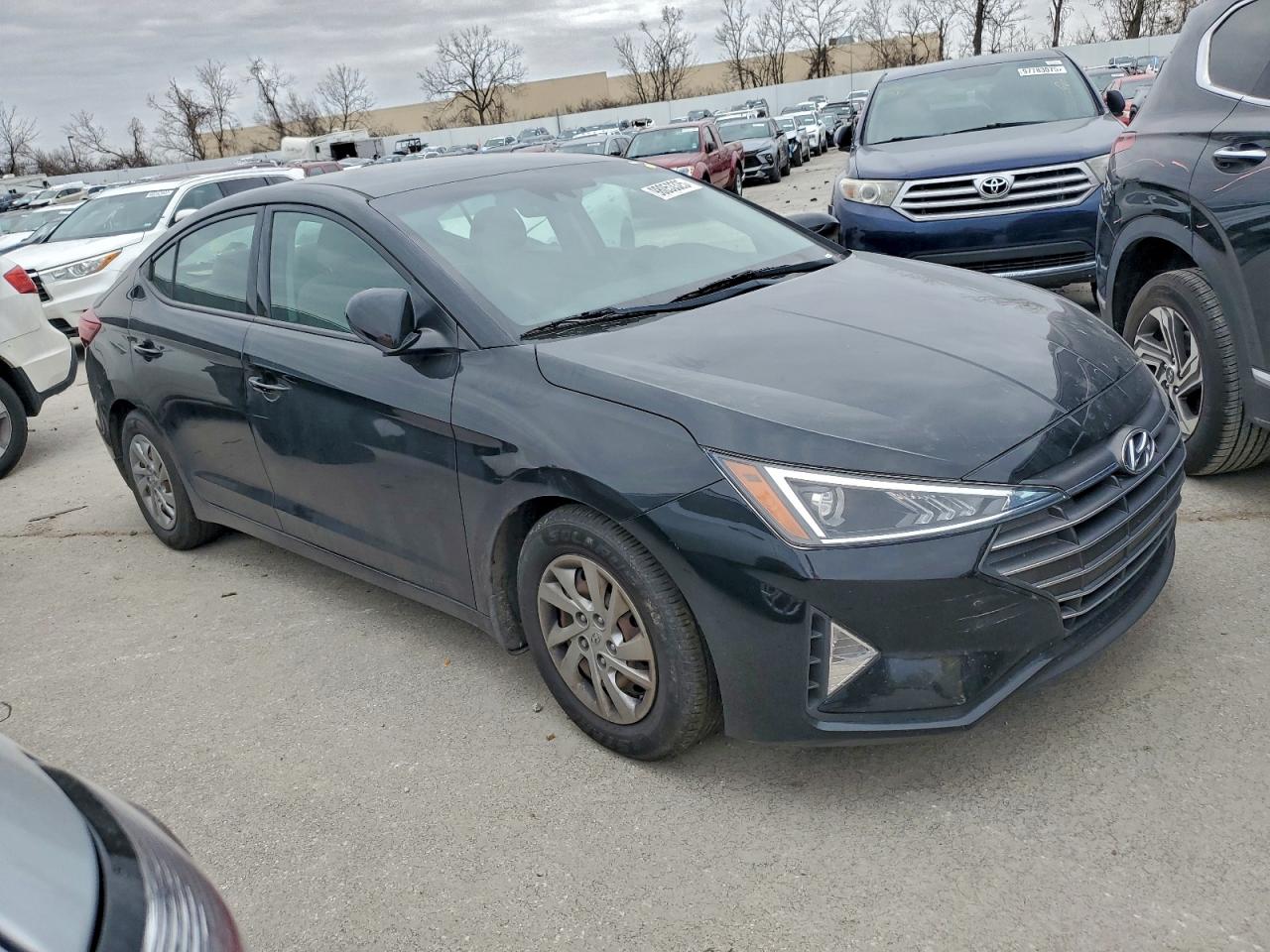 2020 HYUNDAI ELANTRA SE photo 4