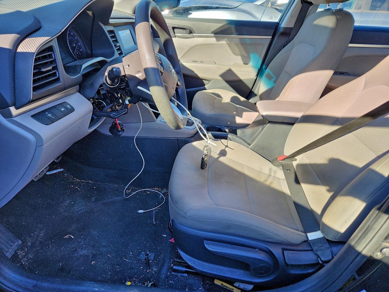 2020 HYUNDAI ELANTRA SE photo 7