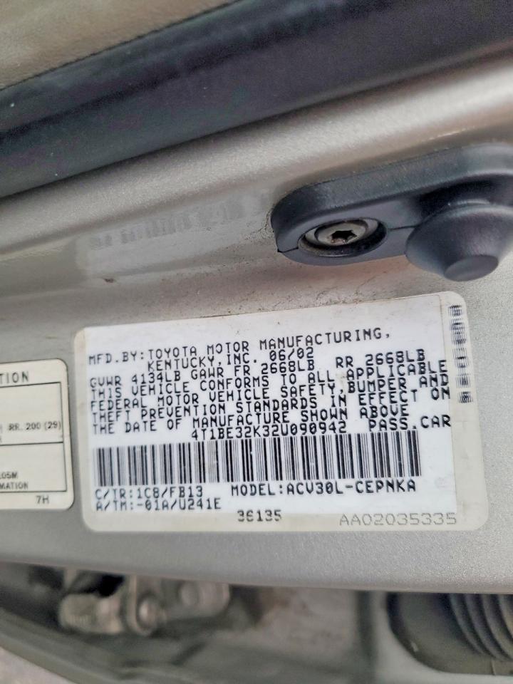 2002 TOYOTA CAMRY LE photo 34