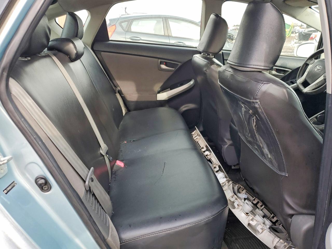 2012 TOYOTA PRIUS photo 28