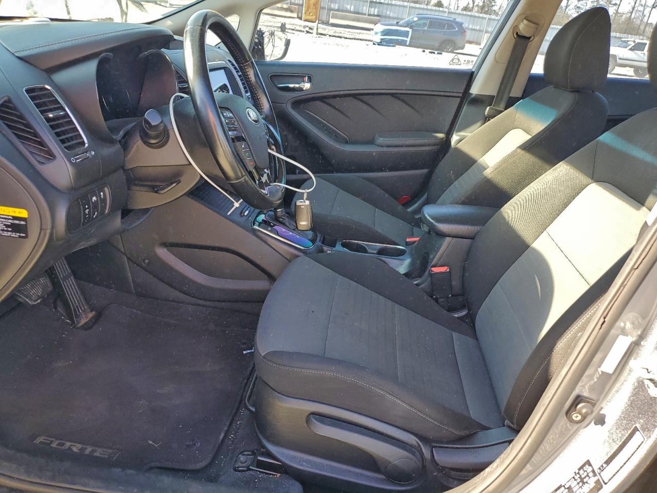2018 KIA FORTE LX photo 7