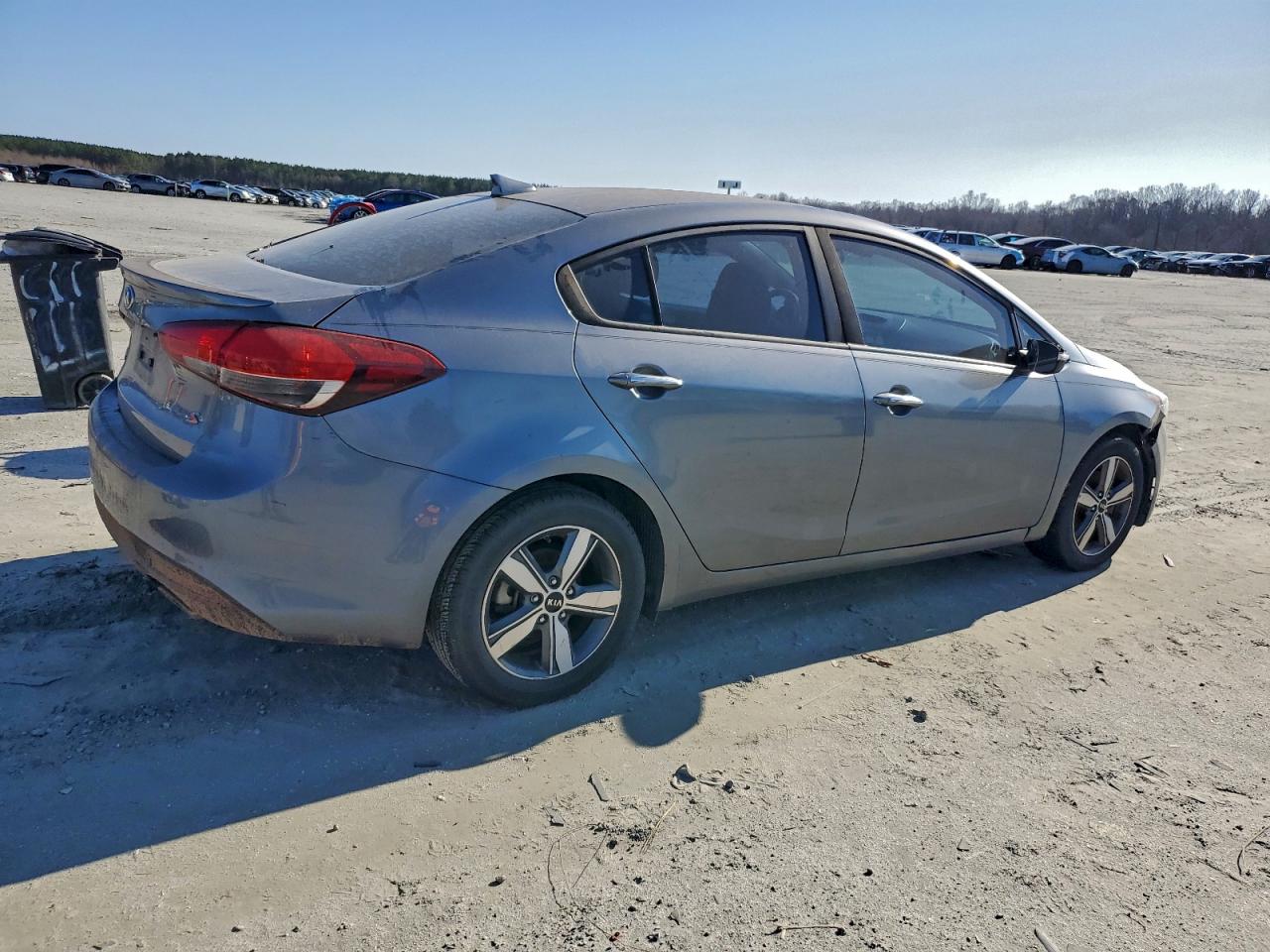 2018 KIA FORTE LX photo 3