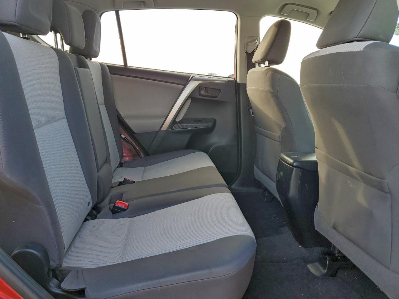 2015 TOYOTA RAV4 LE photo 11