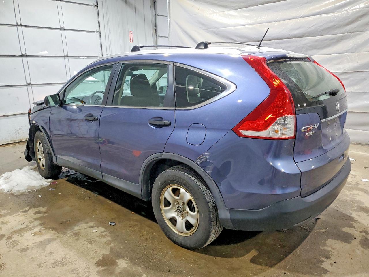 2014 HONDA CR-V LX photo 2