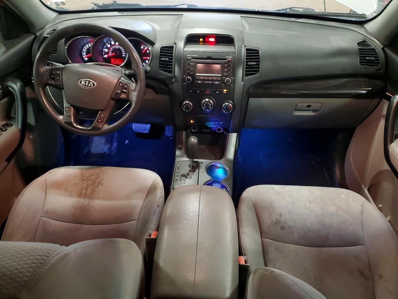 2011 KIA SORENTO BASE photo 8