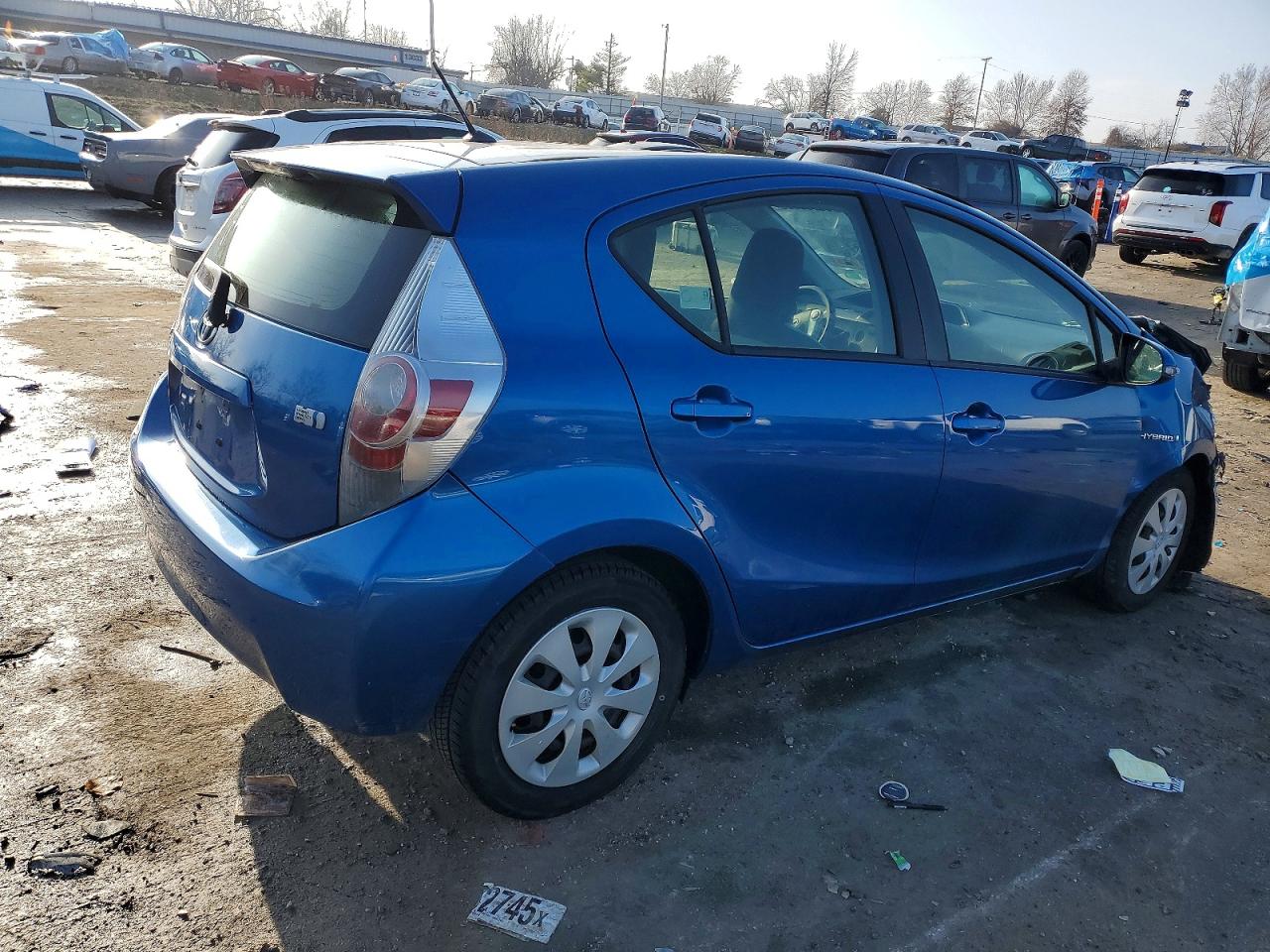 2012 TOYOTA PRIUS C photo 3