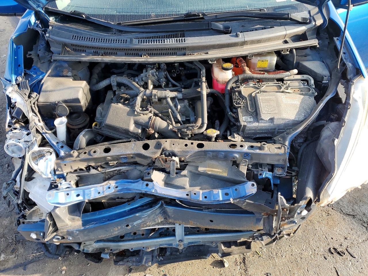 2012 TOYOTA PRIUS C photo 11