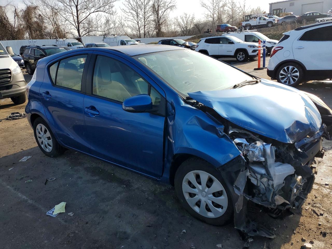 2012 TOYOTA PRIUS C photo 4