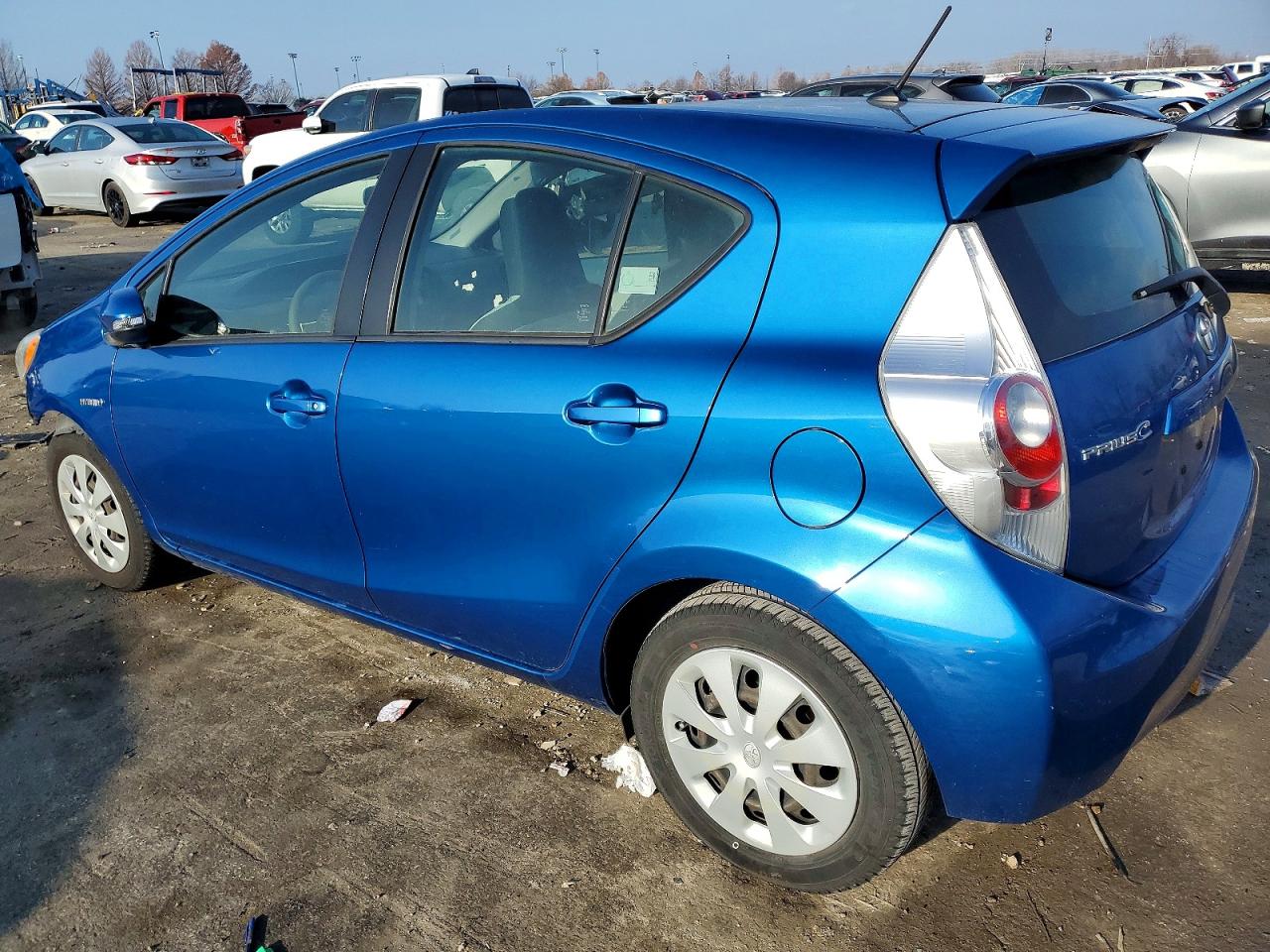 2012 TOYOTA PRIUS C photo 2