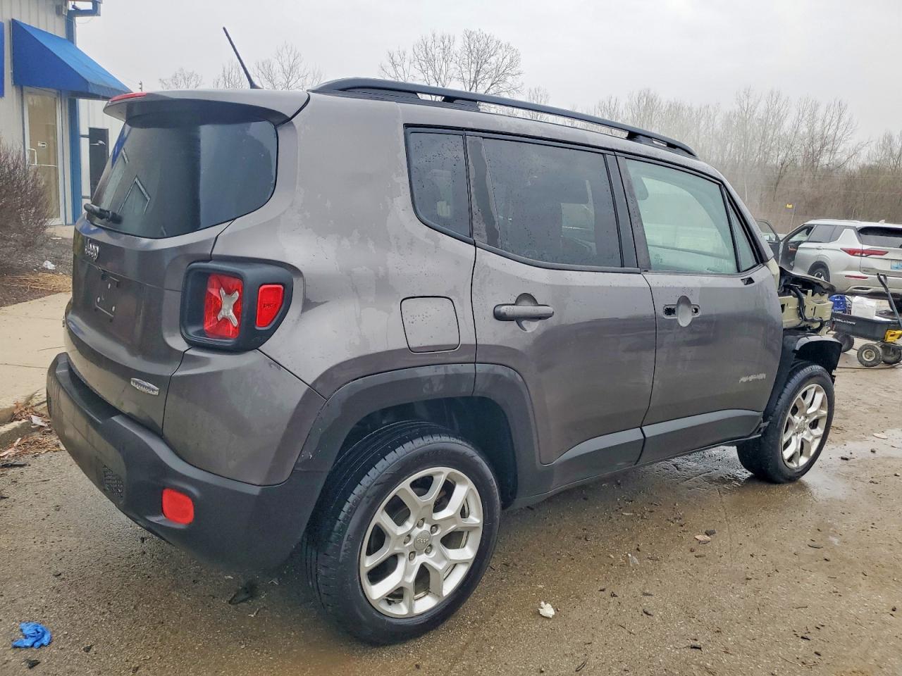 2017 JEEP RENEGADE LATITUDE photo 5
