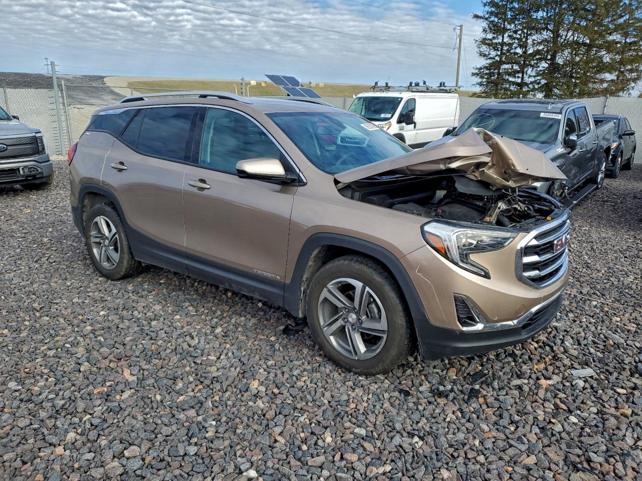 2018 GMC TERRAIN SLT photo 4