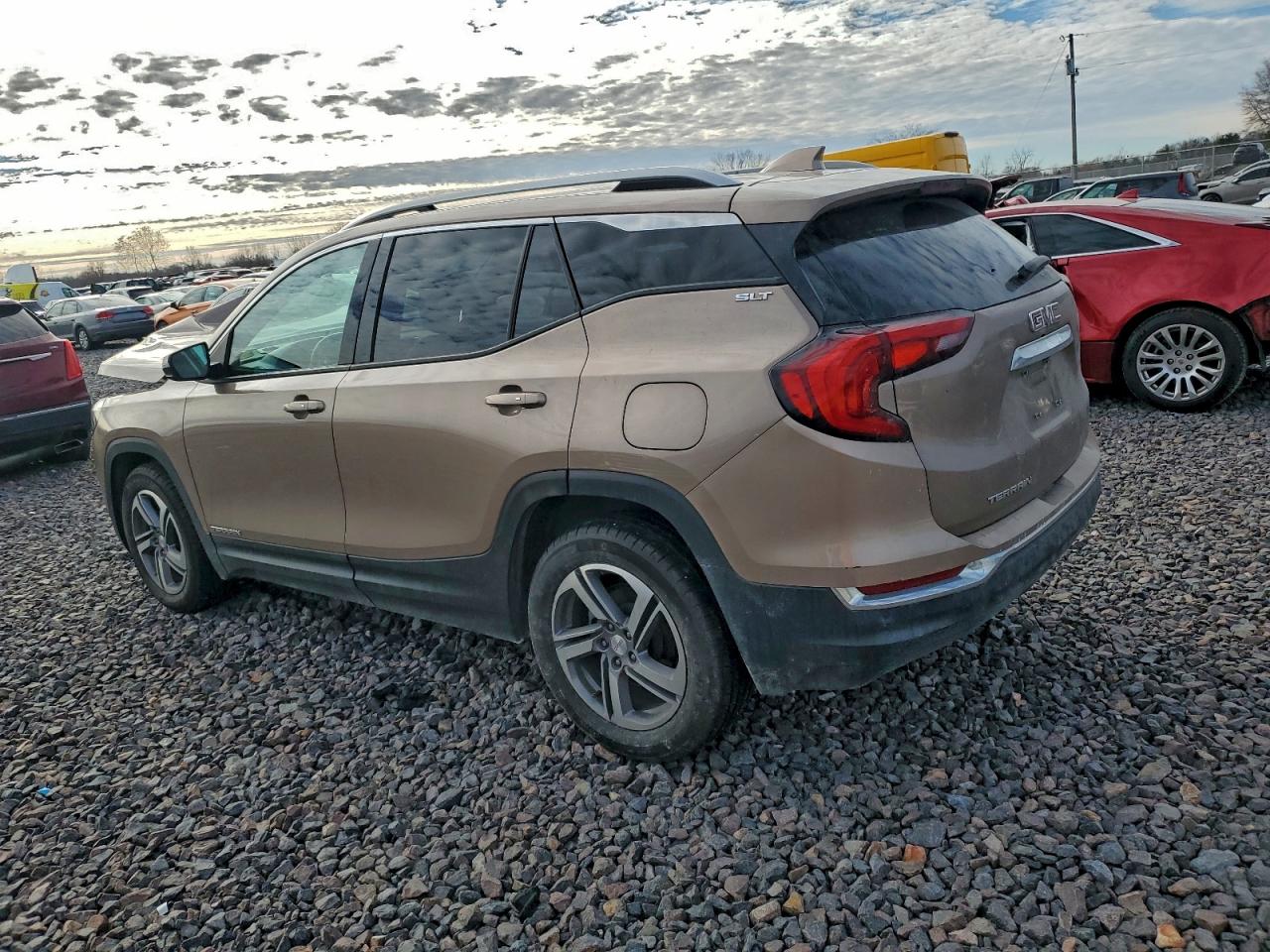 2018 GMC TERRAIN SLT photo 2
