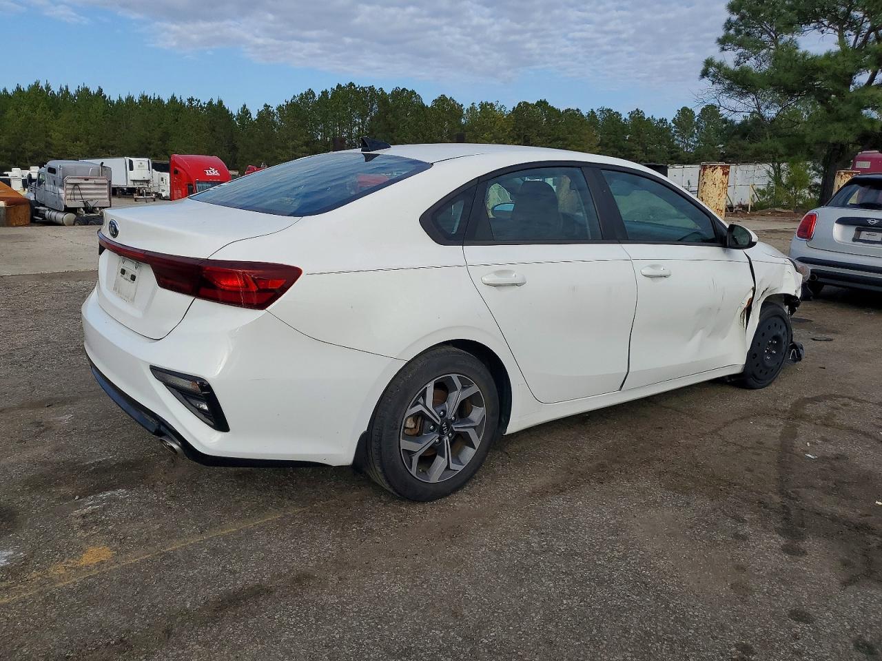 2019 KIA FORTE FE photo 3