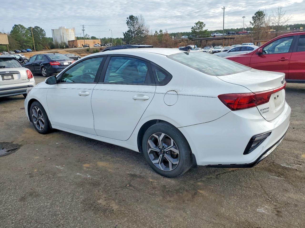 2019 KIA FORTE FE photo 2