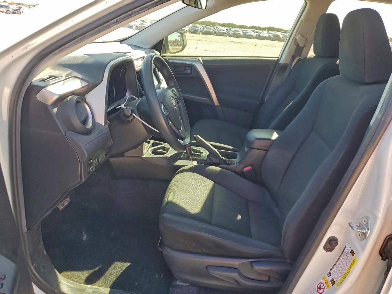 2017 TOYOTA RAV4 LE photo 13