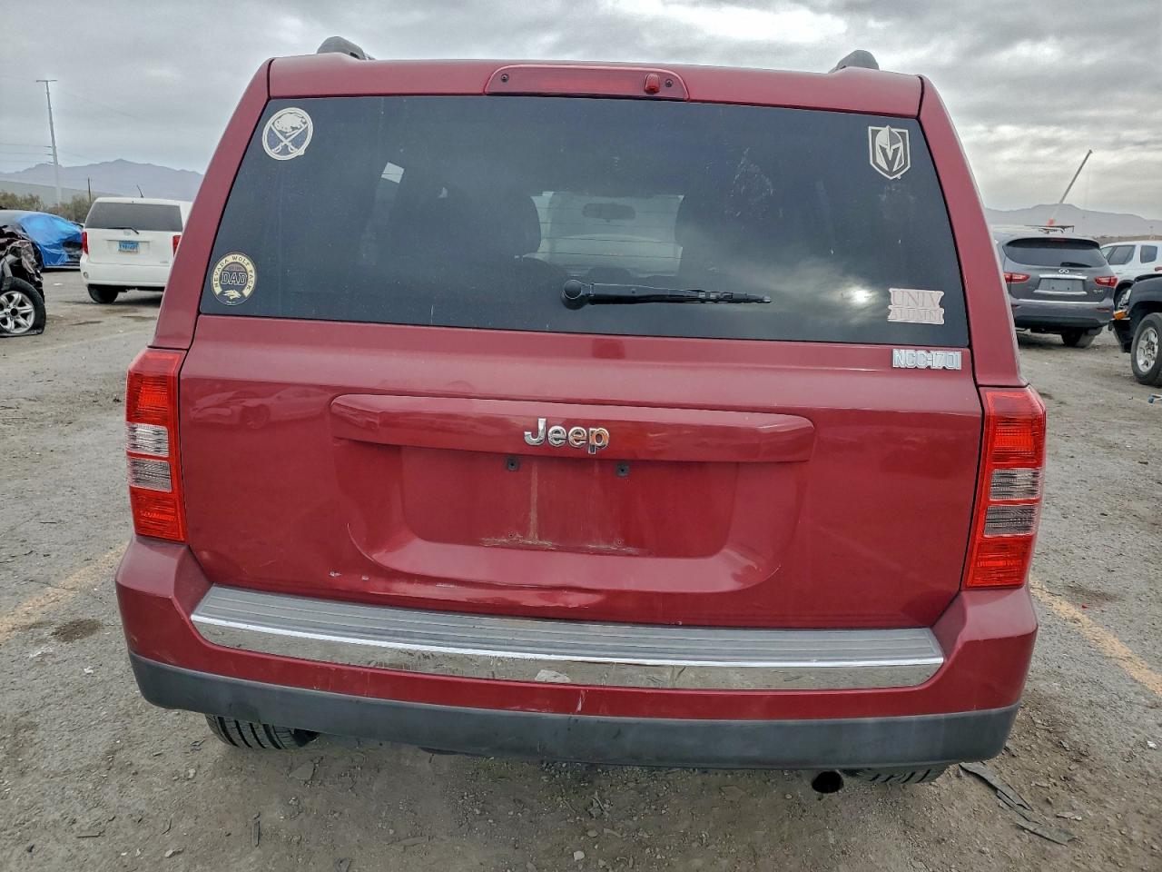 2012 JEEP PATRIOT LATITUDE photo 6