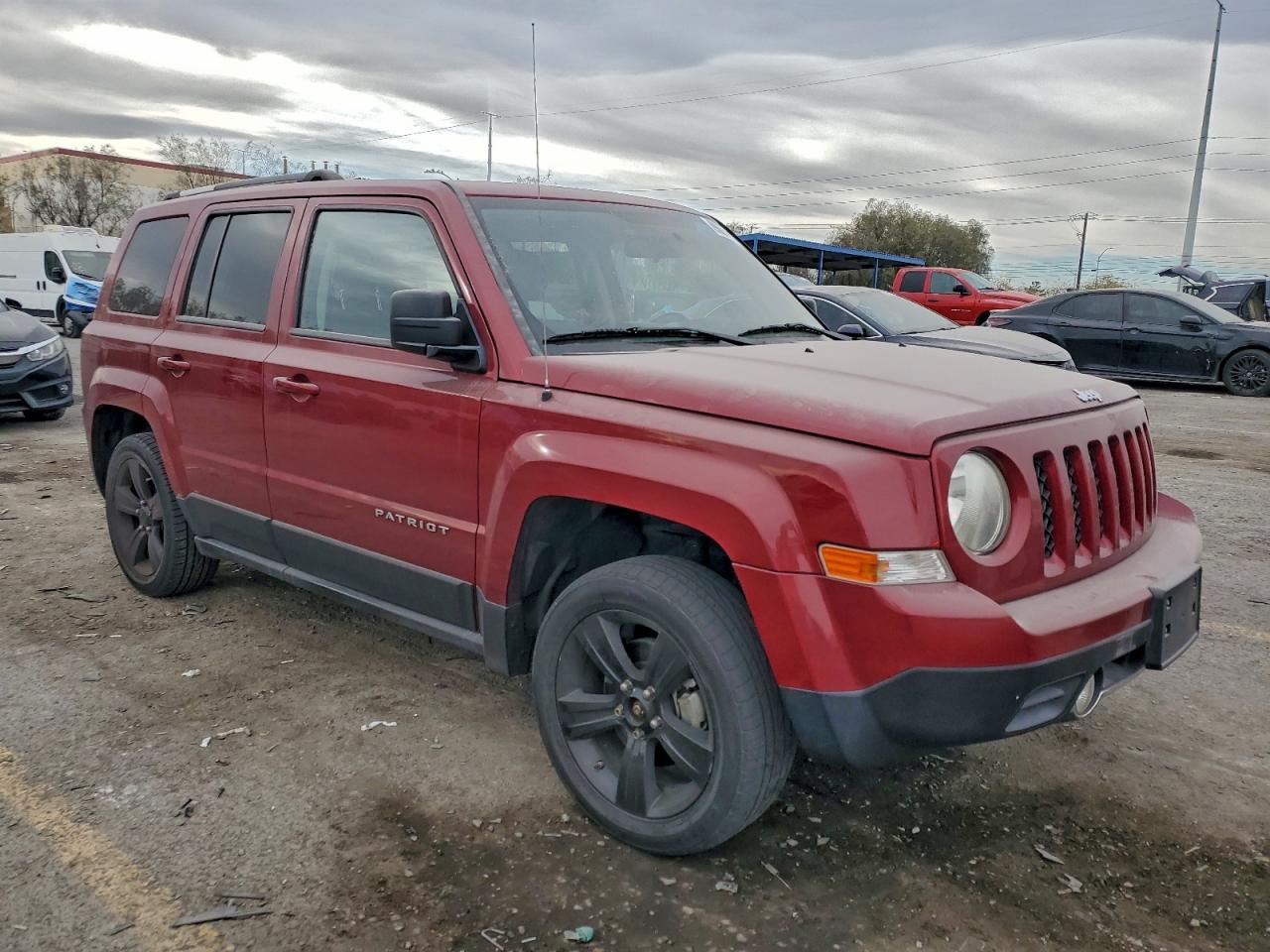 2012 JEEP PATRIOT LATITUDE photo 4