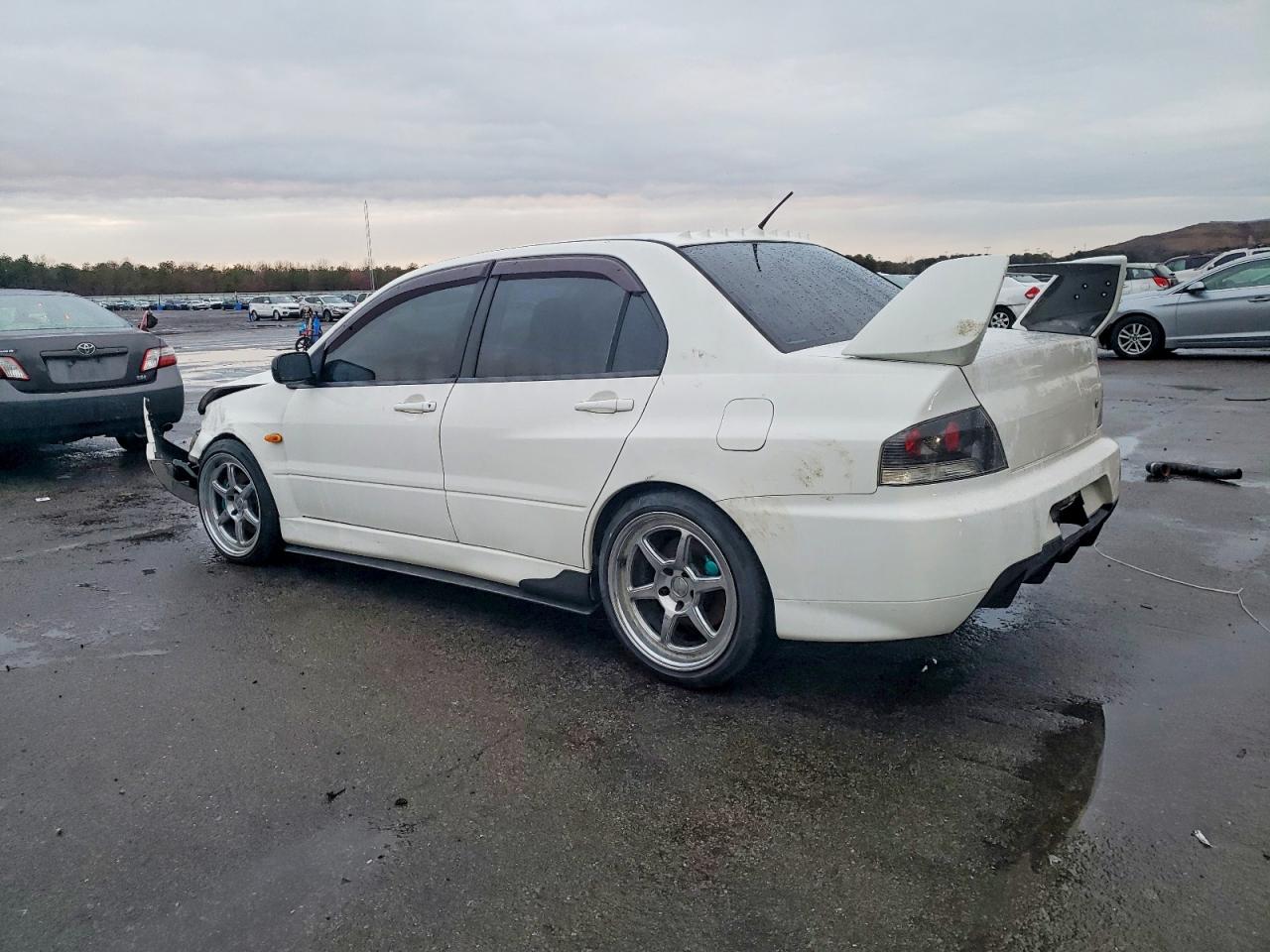 2005 MITSUBISHI LANCER EVOLUTION photo 2