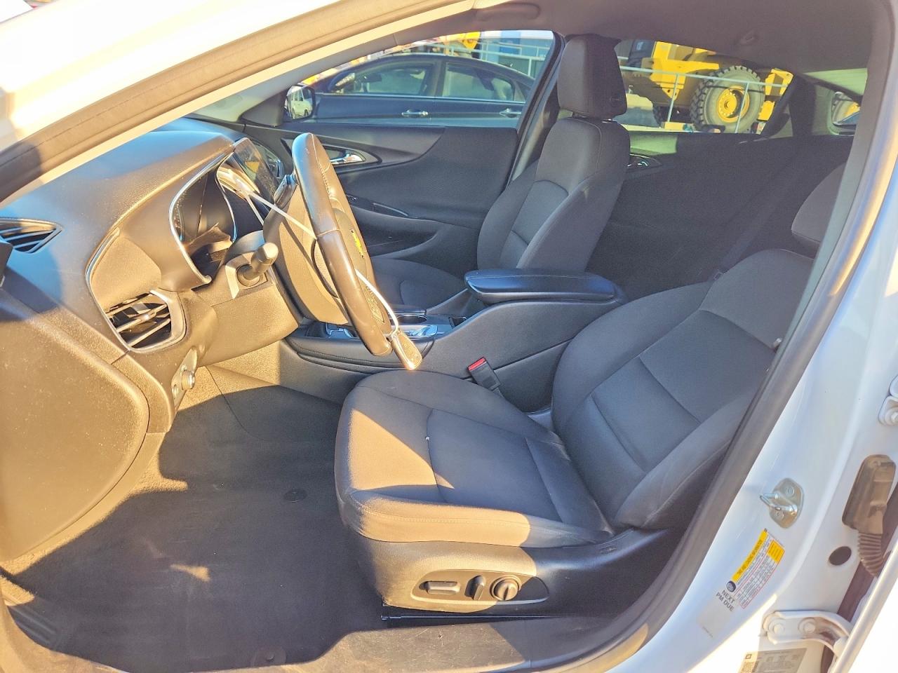 2018 CHEVROLET MALIBU LT photo 13