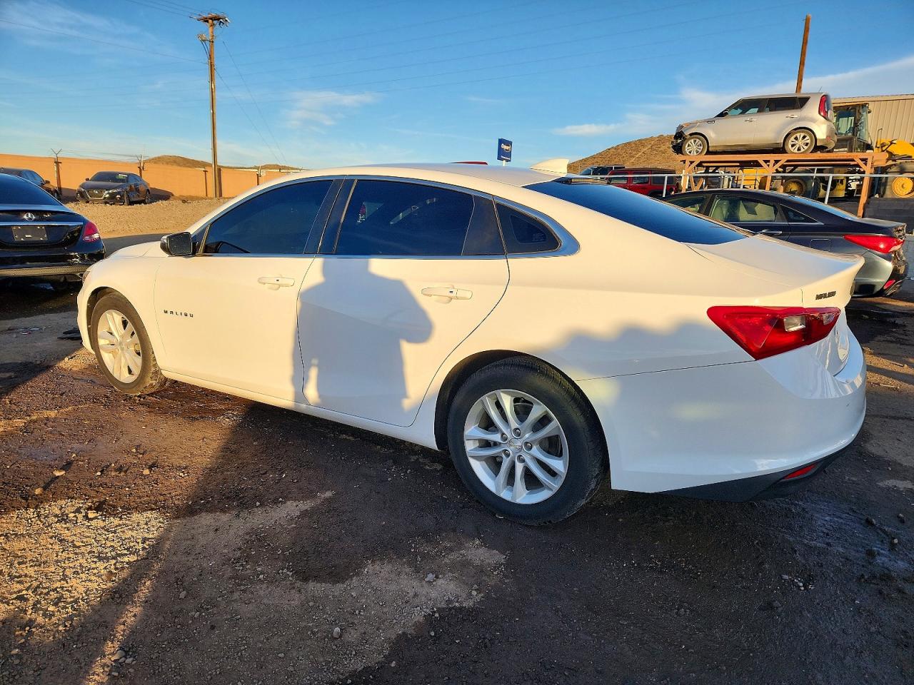 2018 CHEVROLET MALIBU LT photo 3