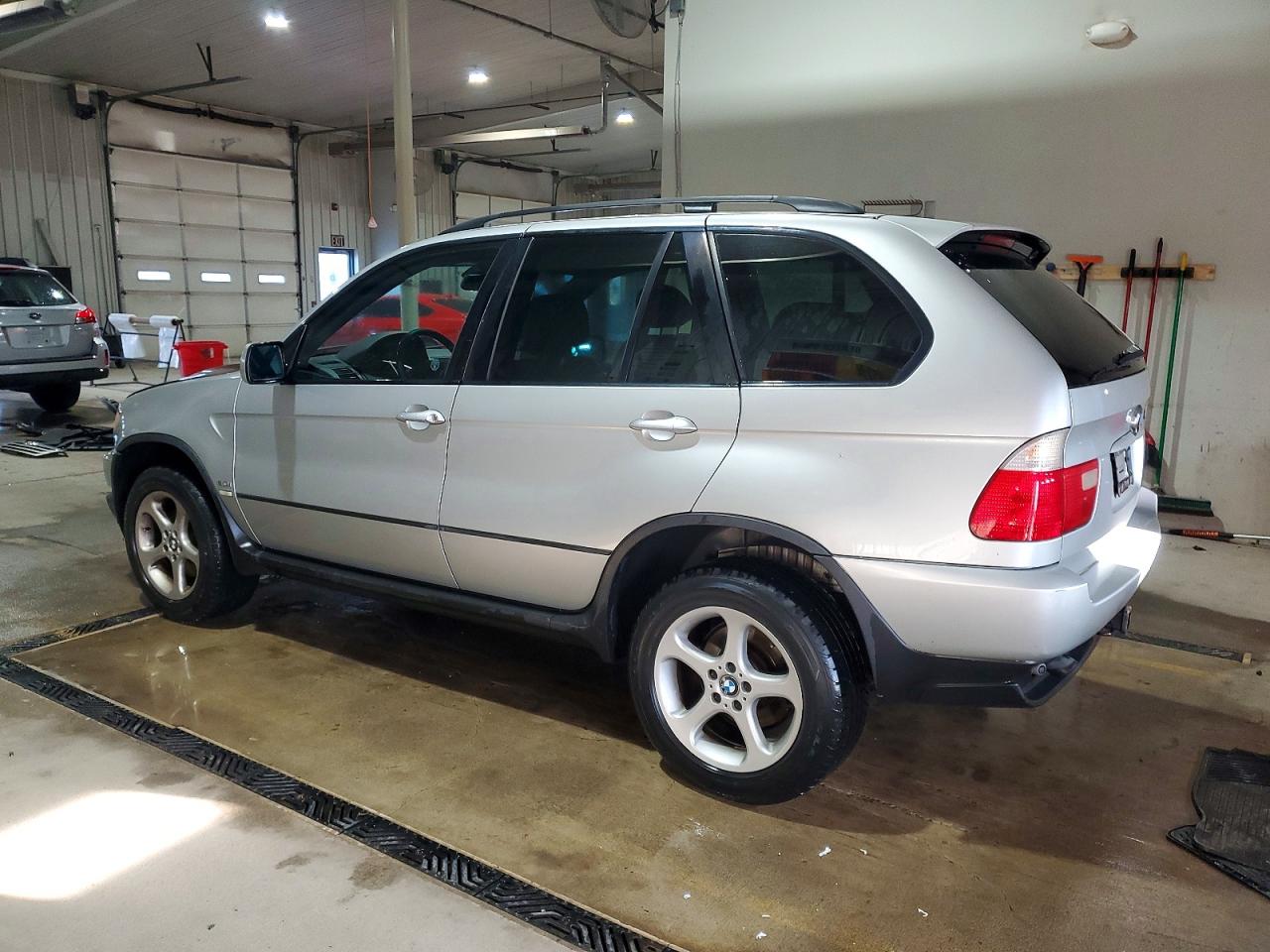 2001 BMW X5 3.0I photo 2