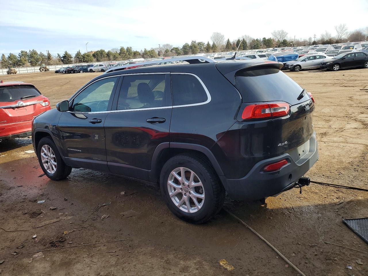 2015 JEEP CHEROKEE LATITUDE photo 2