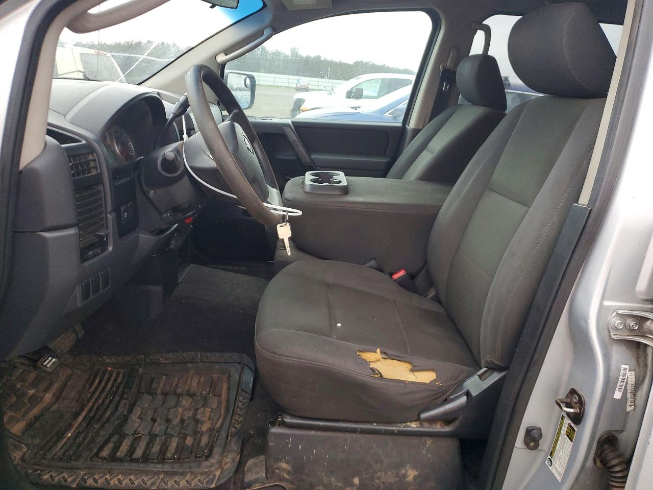 2010 NISSAN TITAN XE photo 7