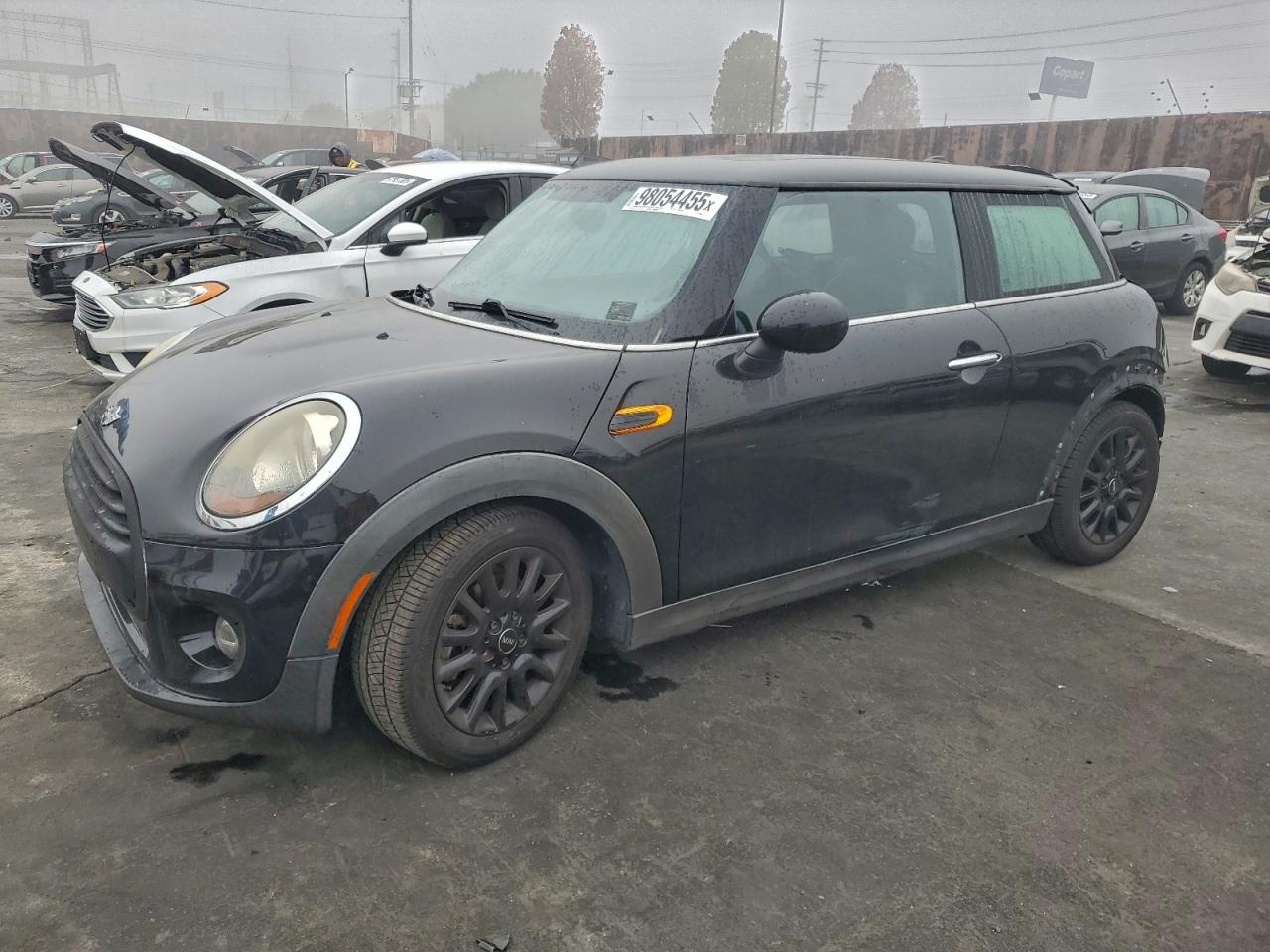 2014 MINI COOPER