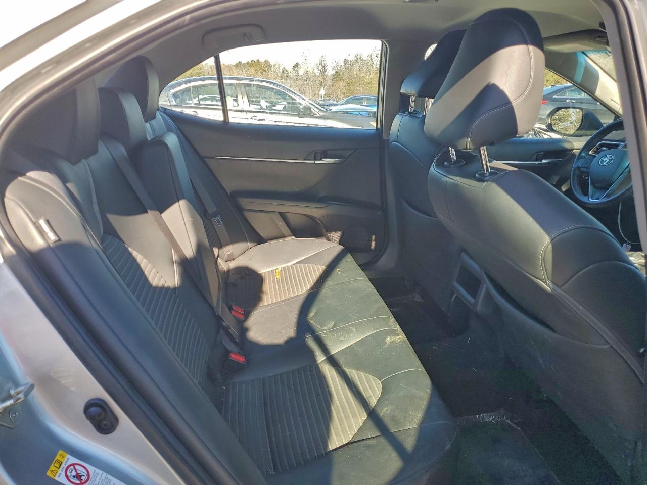 2018 TOYOTA CAMRY L photo 10