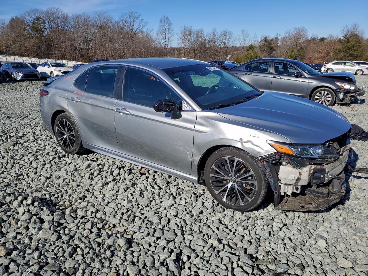 2018 TOYOTA CAMRY L photo 4