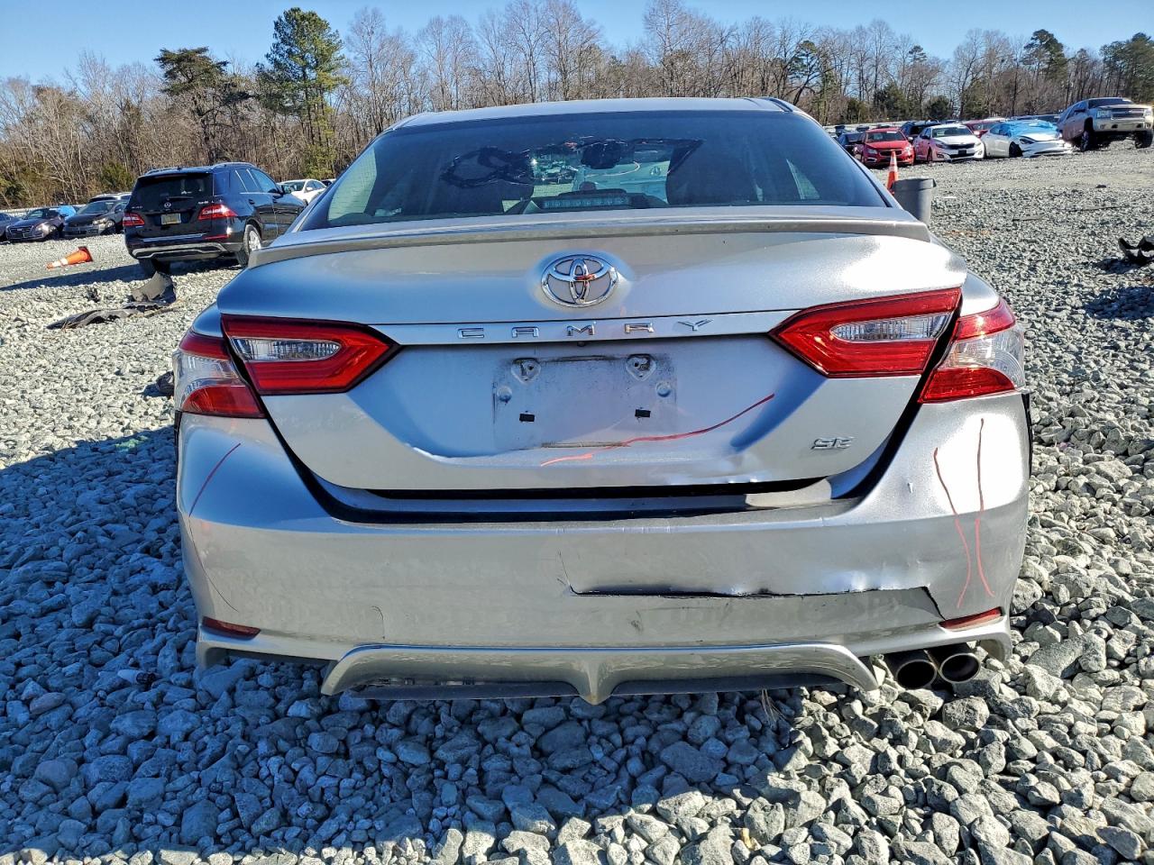 2018 TOYOTA CAMRY L photo 6