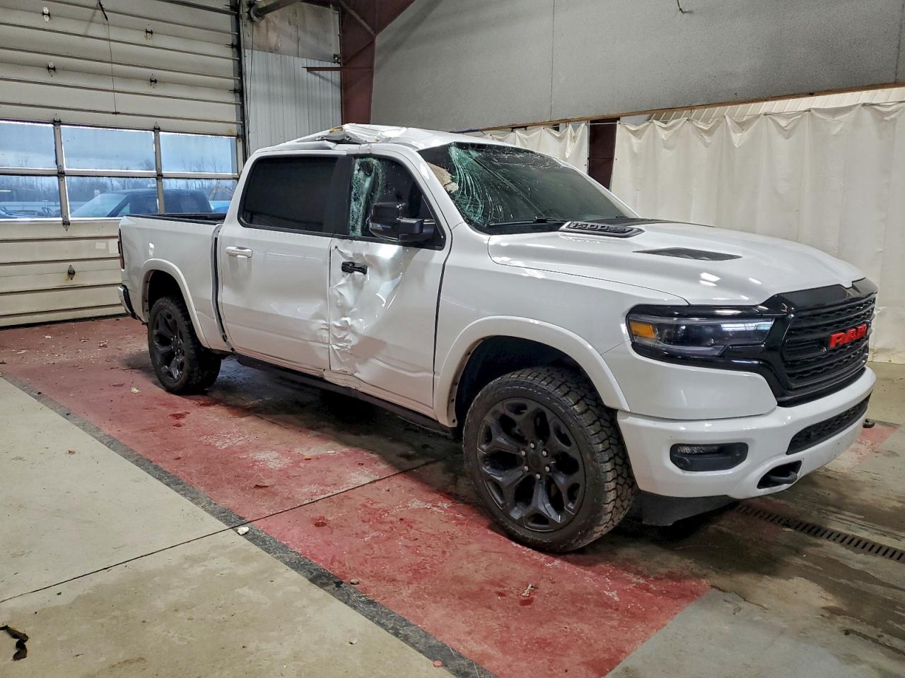 2023 RAM 1500 LIMITED photo 4
