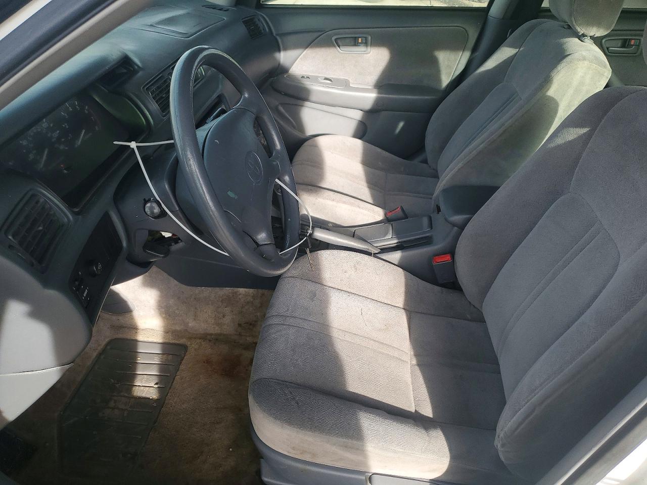1999 TOYOTA CAMRY CE photo 7
