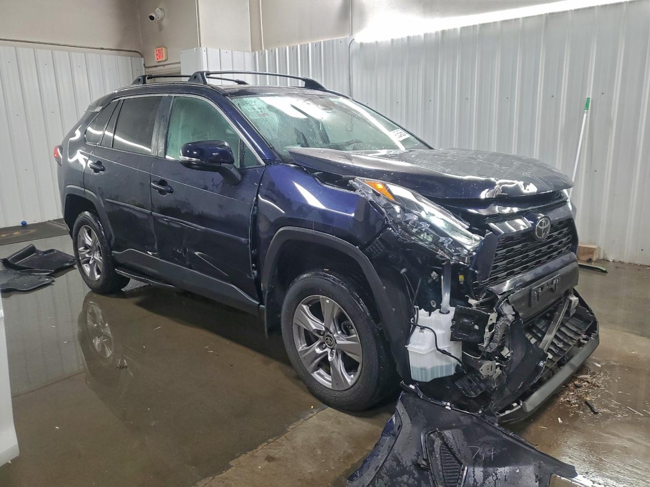 2024 TOYOTA RAV4 XLE photo 4