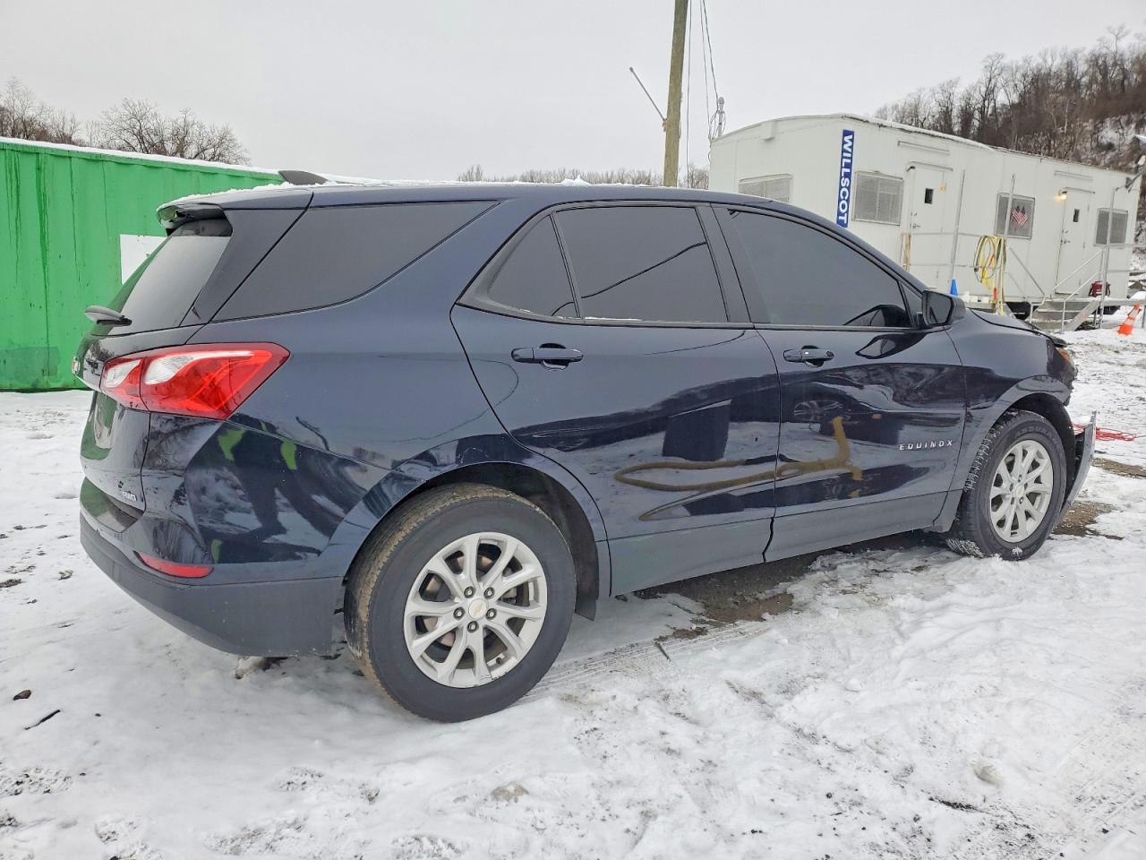 2020 CHEVROLET EQUINOX LS photo 3