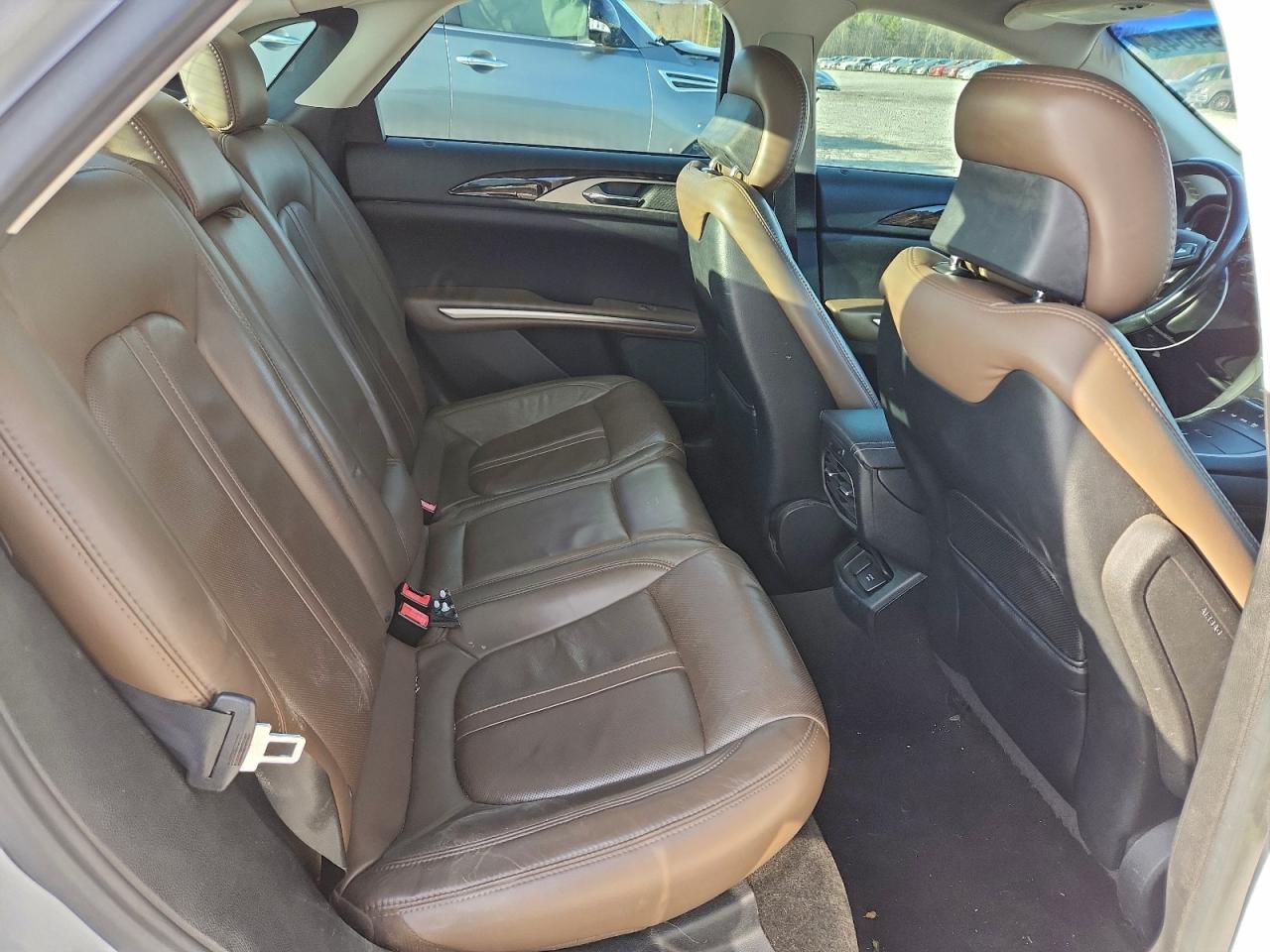2015 LINCOLN MKZ photo 10